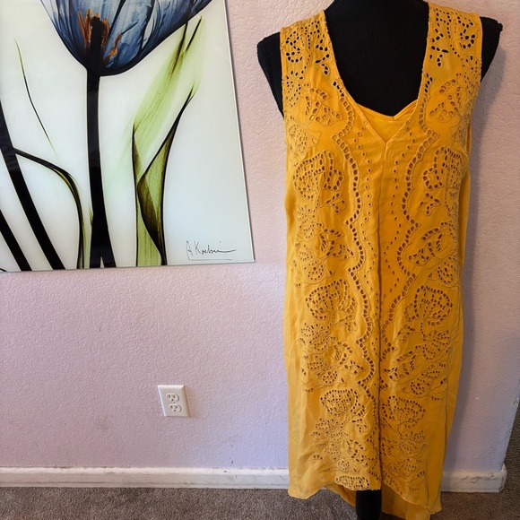 BCBGMaxAzria Dresses & Skirts - BCBG Maxazria dress size XS